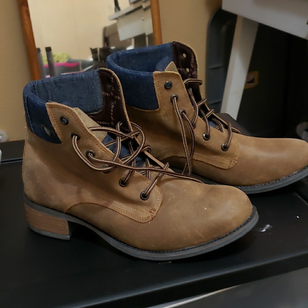 Ankle boots